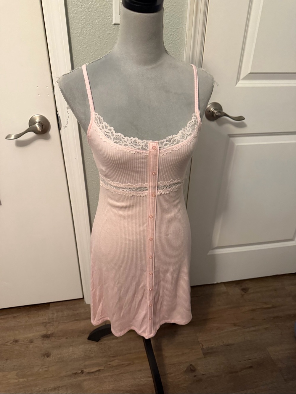wild fable Pale Pink Ribbed Lace-Trim Button-Front Slip Dress, Sz S
